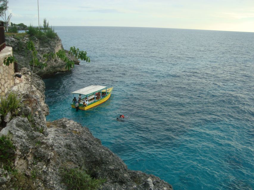 Negril: Beach Visit, Times Square, and Sunset at Ricks Café - Sunset Views at Ricks Café