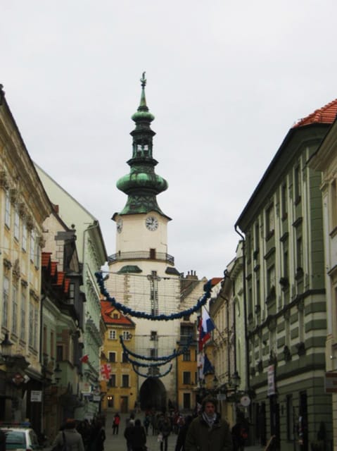 Neighboring in Bratislava: Full-Day Tour From Budapest - Customer Feedback