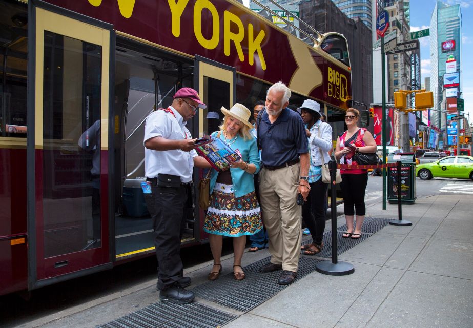 New York: Hop-on Hop-off Sightseeing Tour by Open-top Bus - Free Treats and App