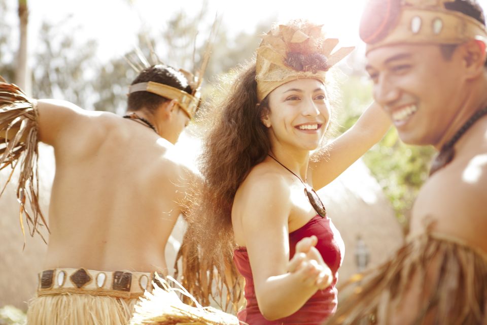 Oahu: Islands of Polynesia Tour & Live Cultural Performance - Meeting Point and Arrival