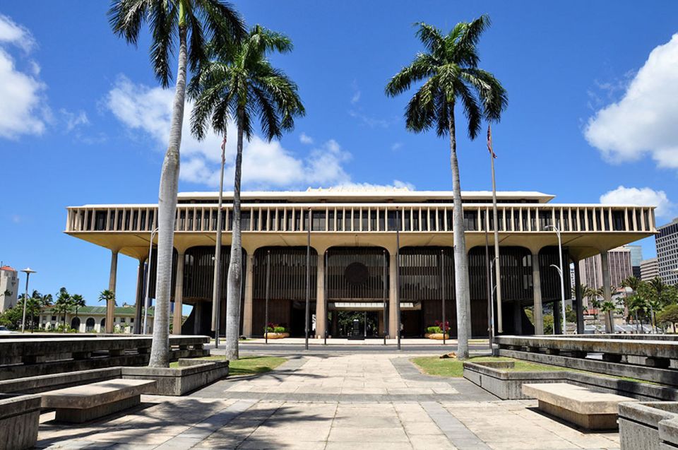 Oahu: Pearl Harbor Premium Tour - Driving Tour of Downtown Honolulu