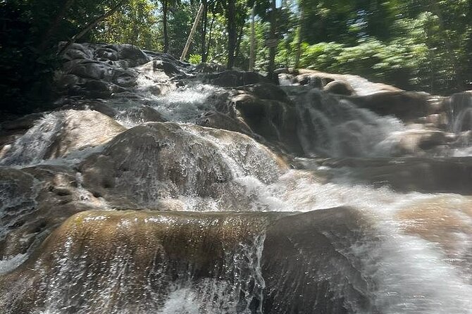 Ocho Rios Blue Hole and Dunns River Falls Tour - Tour Size and Duration