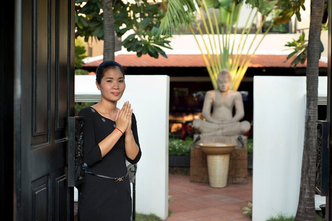 One Day Private Guide Tours History in Phnom Penh Incl. Admission - Booking and Cancellation Policy