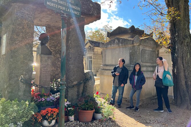 Paris: Haunted Père Lachaise Cemetery Guided Tour - Customer Reviews and Feedback