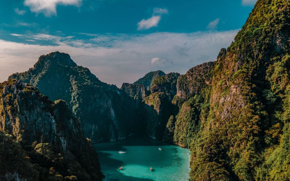 Phi Phi & Bamboo Island, Maya Bay With Lunch & Sunset Drinks - Sunset Views at Rang Yai Island