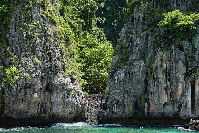 Phi Phi Islands Adventure Day Tour With Seaview Lunch From Phuket - Daily Tour Schedule