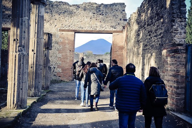 Pompeii & Its Ruins at Your Pace From Rome - Reaching the Site