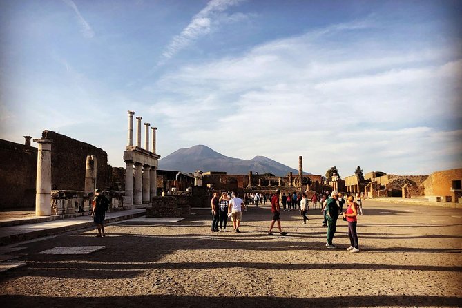 Pompeii & Vesuvius With Lunch & Wine Tasting From Positano - Hiking Vesuvius