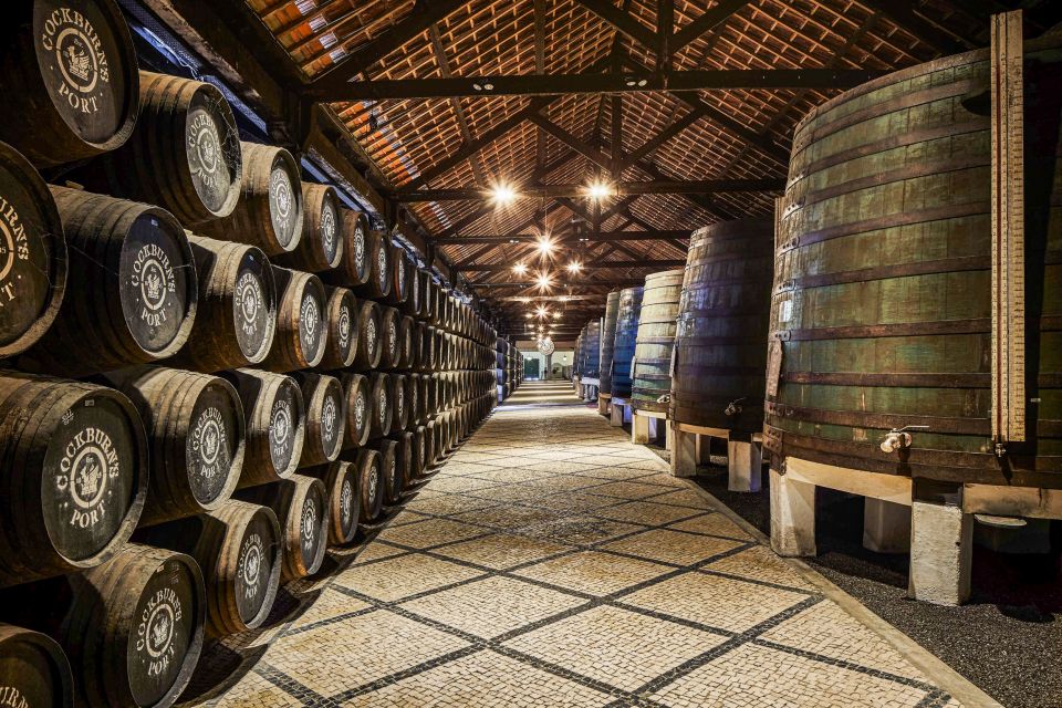 Porto: Cockburn's Port Lodge Tour and Tasting - Cockburns 200-year History