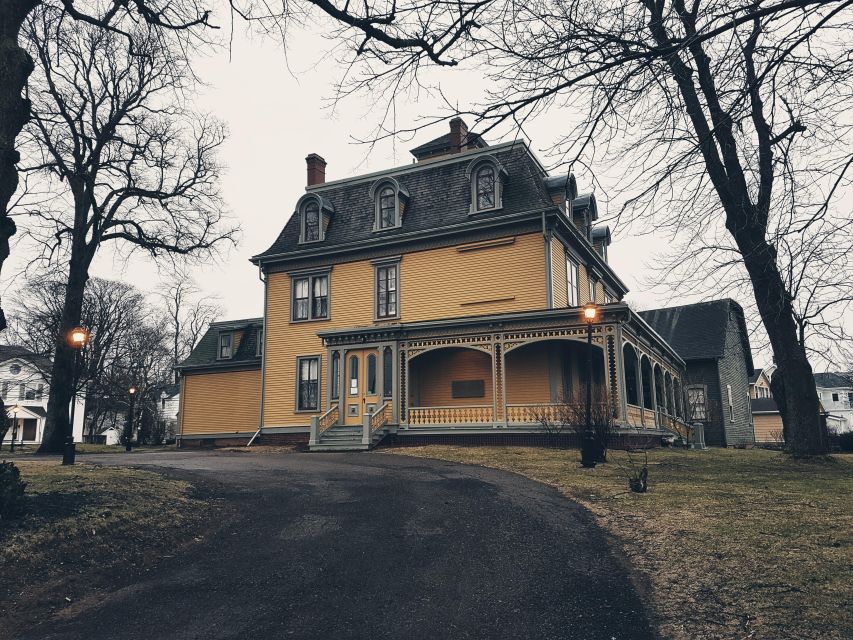 Prince Edward Island: Small Group Charlottetown Walking Tour - Exploring Victoria Row