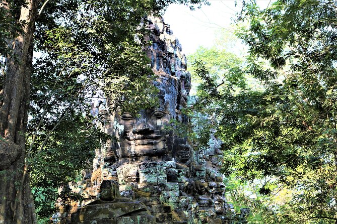 Private Angkor Temples Walking Tour From Siem Reap - Angkor Wat Grandeur