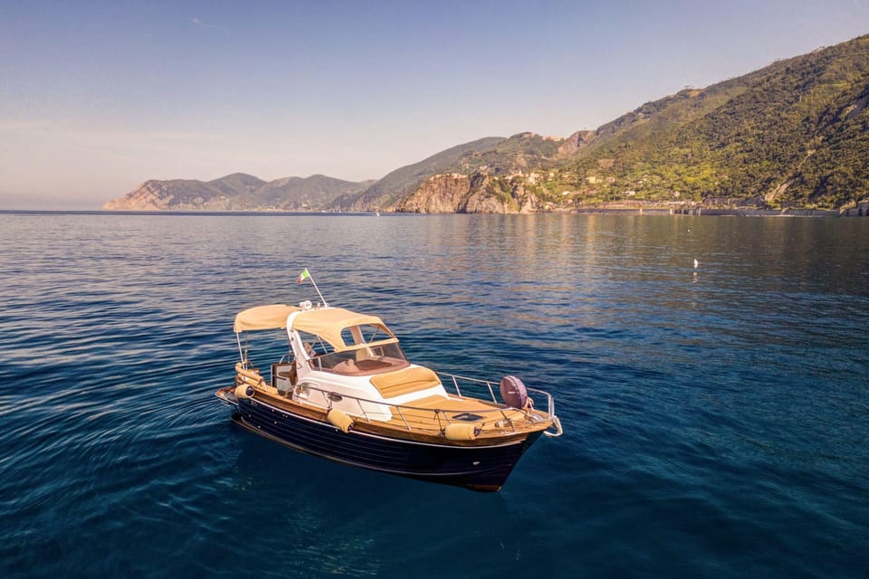 Private Boat Tour to the Gates of the Cinque Terre (HD) - What to Bring