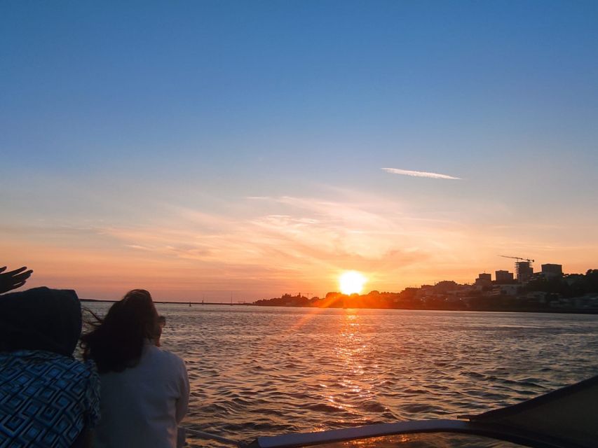 Private Boat Trip 1h30 Between Foz and Ribeira Sunset Option - Boat Tour Exclusions