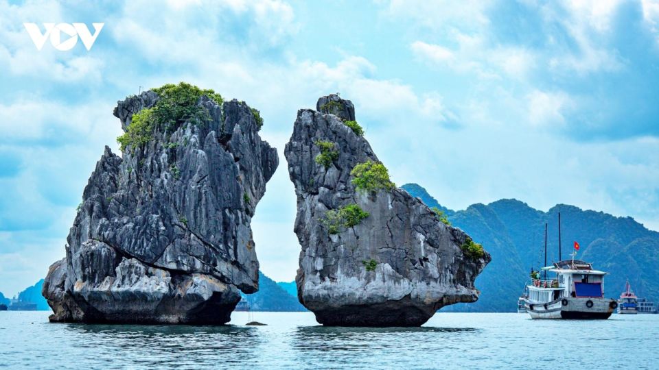 Private Cruise - Explore Ha Long Bay ( With Kayaking) - Inclusions and Additional Information