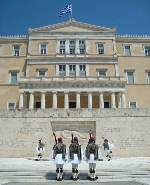 Private Day Trip to Athens and Acropolis From Kalamata. - Visiting the Acropolis Museum
