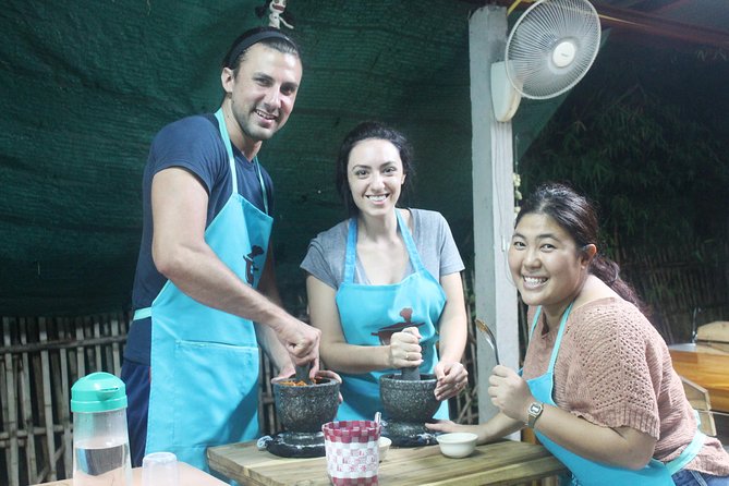 Private Dinner Cooking Class With Benny in Chiang Mai - Savoring Authentic Thai Flavors