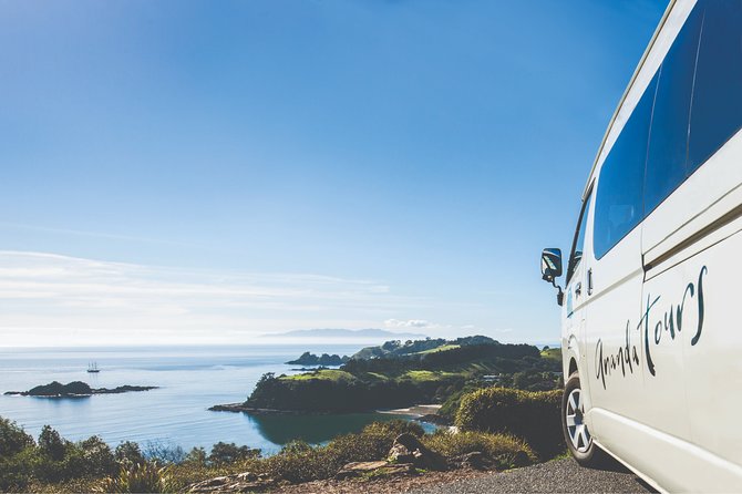 Private Essence of Waiheke Wine Tour - Vineyard Lunch Experience
