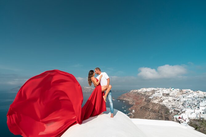 Private Flying Dress Photoshoot in Santorini - Accessibility and Group Details