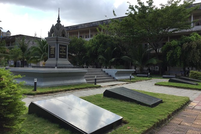 Private Half Day To Killing Field & S21 Genocidal Museum in Phnom Penh - Killing Fields