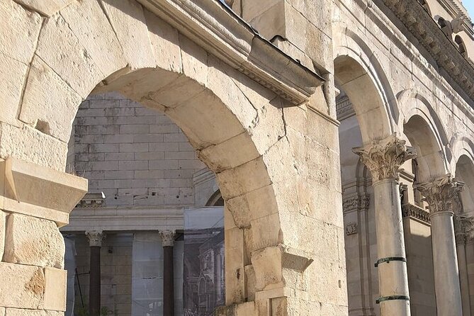 Private History Split Walking Tour in English - Meeting Point Details