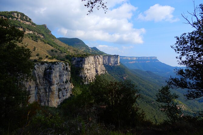 Pyrenees Medieval Village Hike From Barcelona - Scenic Highlights