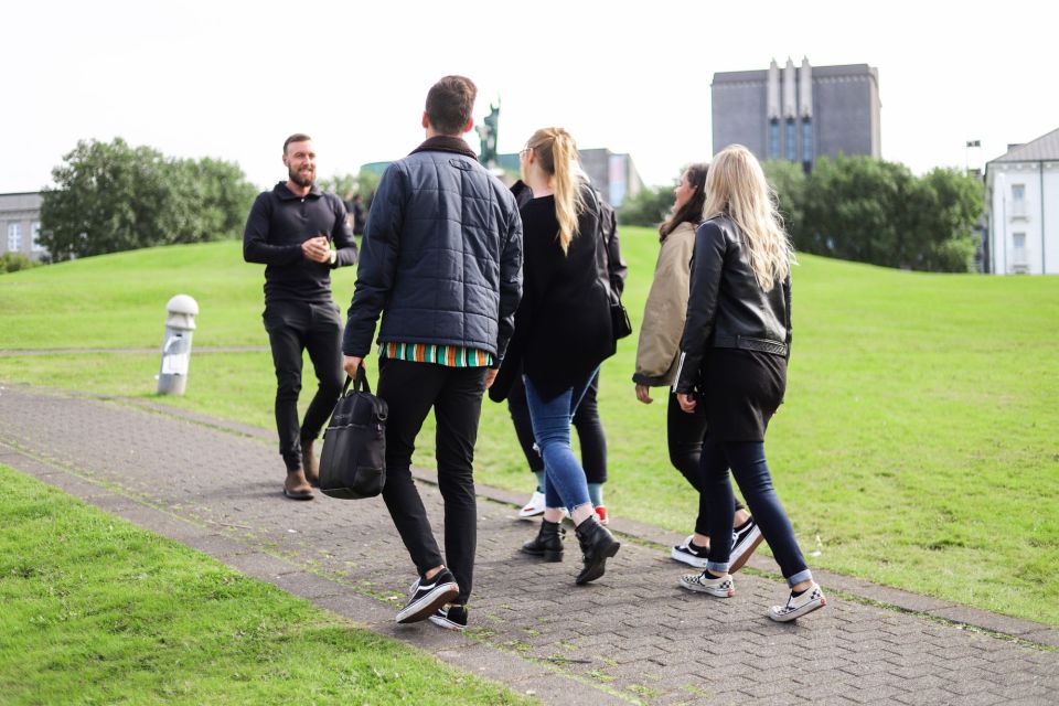 Reykjavik: Evening Icelandic Food and Drink Tour - Culinary Delights to Expect