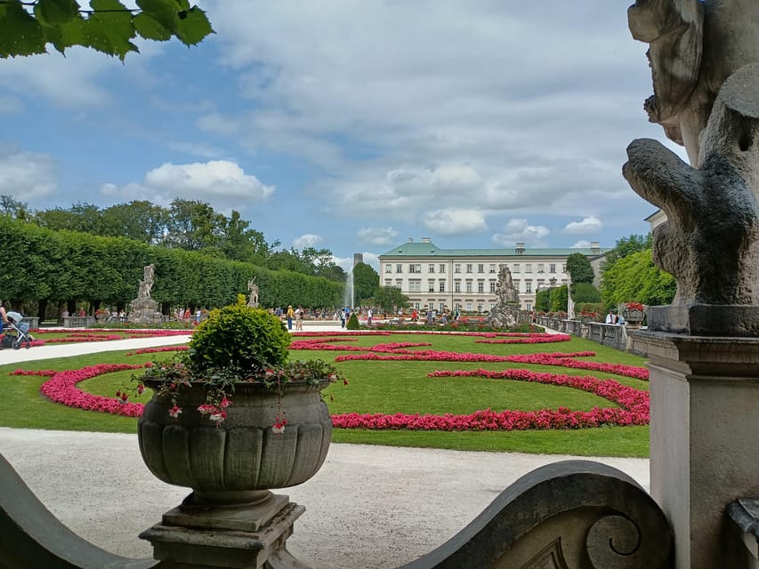 Rickshaw Tour Salzburg: Old Town, Mirabell, Hellbrunn - Visit to Hellbrunn Palace