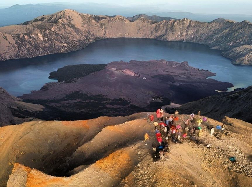 Rinjani Trekking Three Days Two Night Summit - Trek Difficulty and Requirements