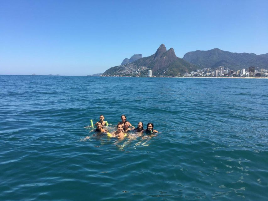 Rio De Janeiro: Speedboat Beach Tour With Beer - Tour Guide Expertise and Language Options