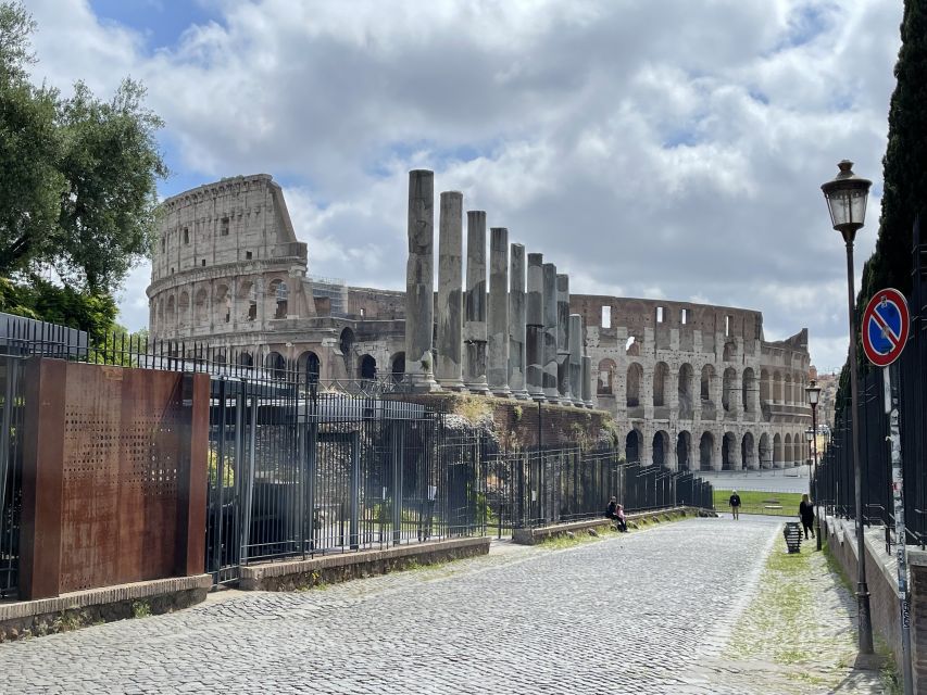 Rome: Guided Tour of the Colosseum Underground - Skip-the-line Entry and Headsets