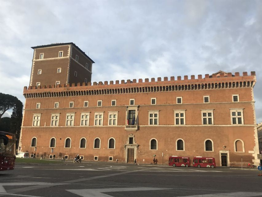 Rome: Palazzo Venezia Reserved Entrance With Museum - Accessibility Considerations