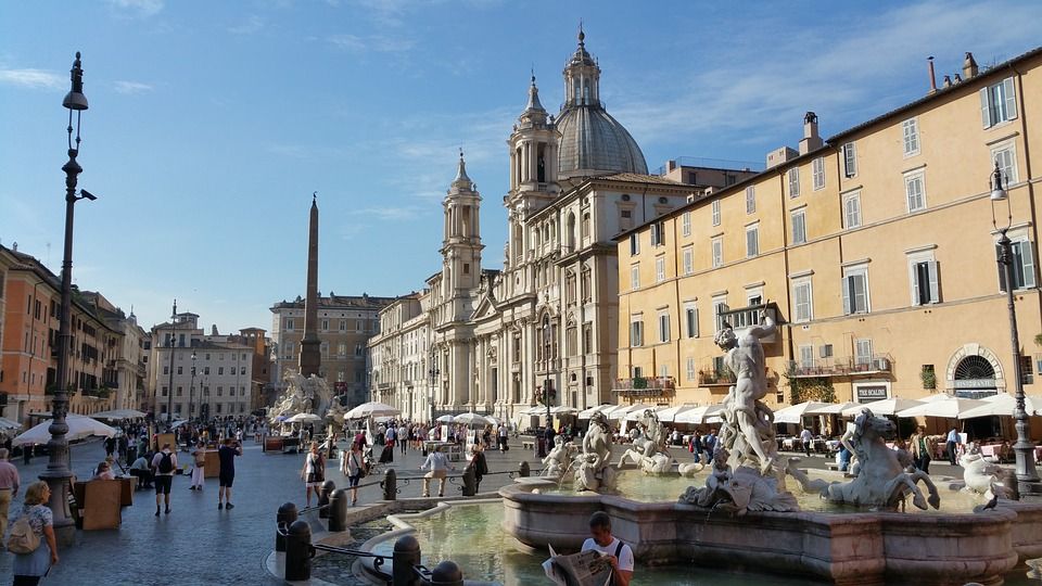 Rome: Pantheon, Trevi, Navona and Spanish Steps Private Tour - Piazza Navona Tour