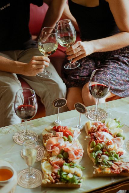 Rome: Wine and Delights Tasting on a Balcony, Piazza Navona - Savor Roman Wines and Delights