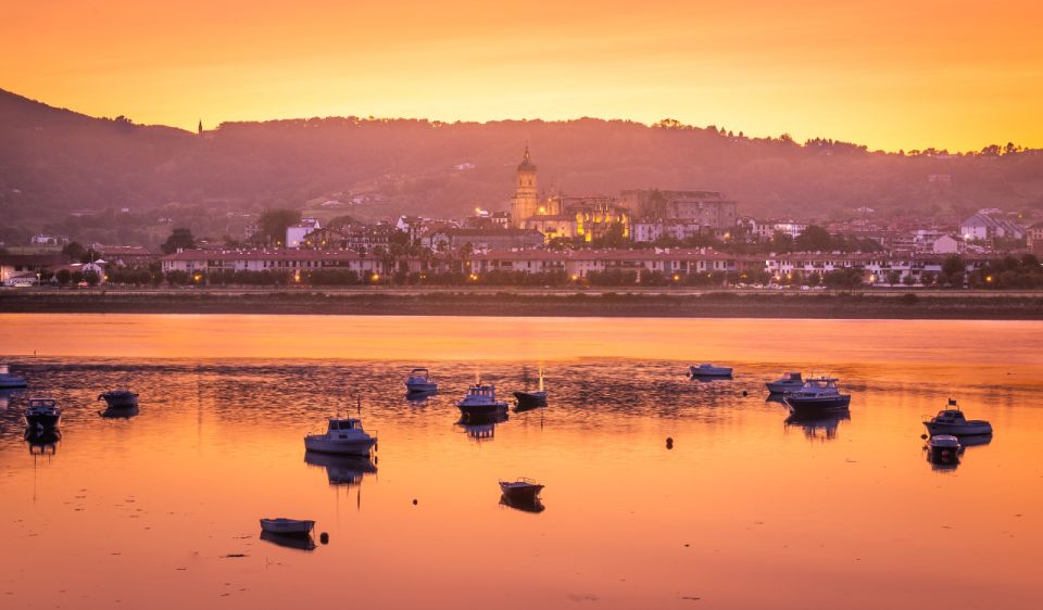 Saint-Jean-de-Luz and Hondarribia Private Tour - Vibrant Streets and Architecture