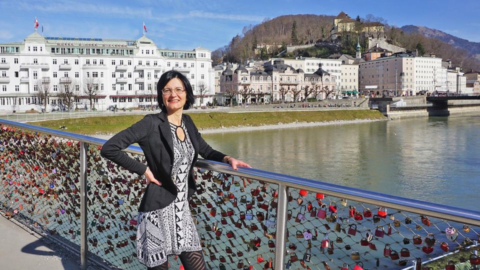 Salzburg: Mozart Tour & City Tour With Tasting - Detailed Itinerary