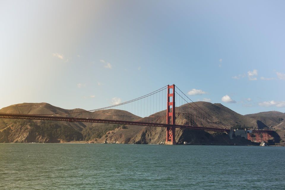 San Francisco - Golden Gate Bridge : The Digital Audio Guide - Multilingual Offerings for Global Travelers