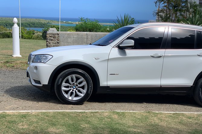 Sandals Hotels Luxury Transfers With Fast Track VIP Service (Roundtrip) - Special Arrangements for Occasions