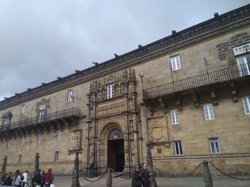 Santiago De Compostela & Valença - Private Tour From Porto - Participant Information and Accessibility