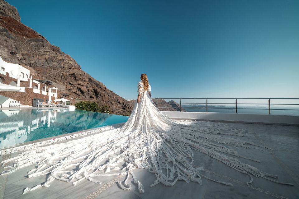 Santorini: Casual Photoshoot by Flying Dress - Highlights of the Experience