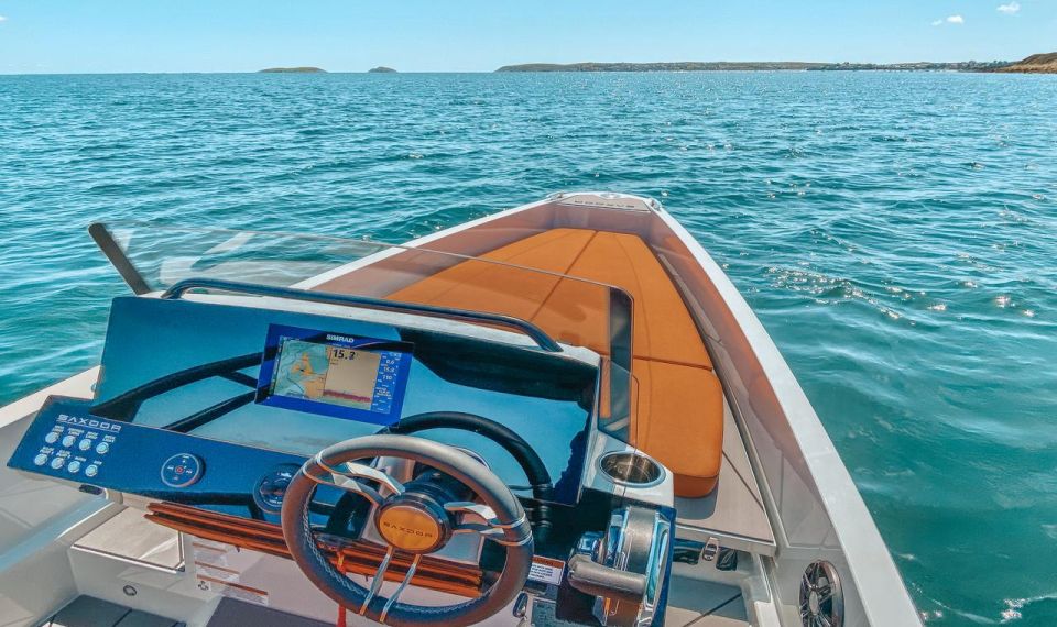 Santorini: Luxury Boat Rental With License - Amenities Included in Rental