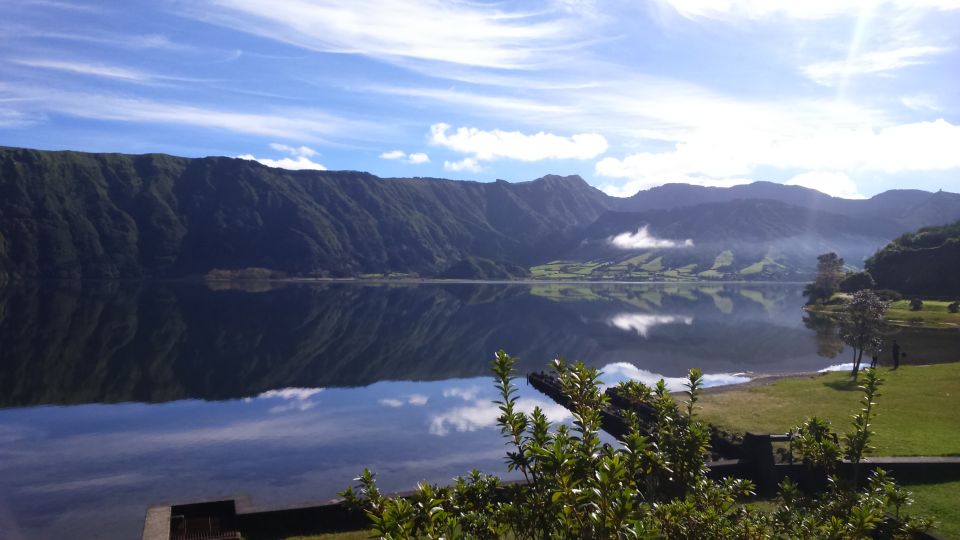 Sete Cidades: Full Day Jeep Tour and Walking Trail - Exploring the Lakes