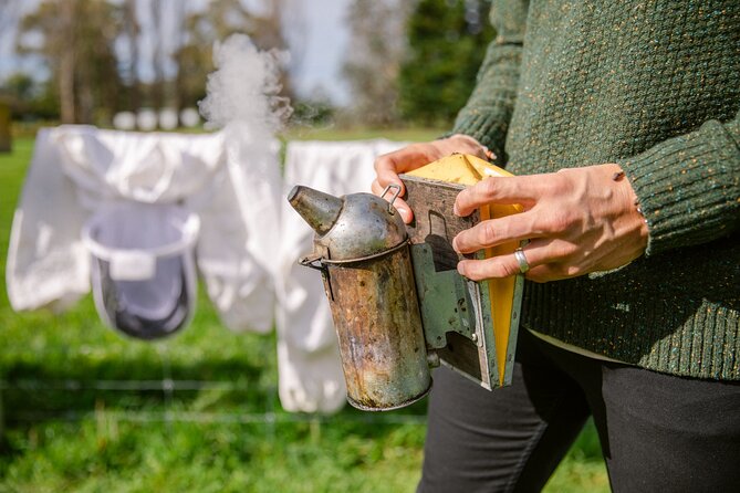 Small-Group Beekeeping Experience in Tauherenikau - What to Expect During the Tour