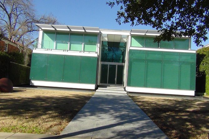Small-Group Dallas City Highlights Tour by Minivan - Important Accessibility Information