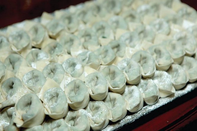Small Group Kowloon Michelin Rated Street Food and Culture Tour - Discover Chungking Mansions