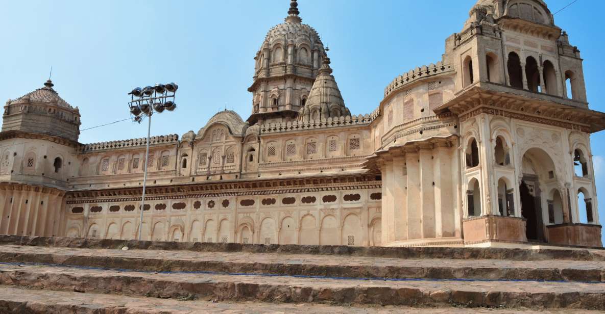 Spiritual Trails of Orchha (Guided Temples Walking Tour) - Meeting Point Information