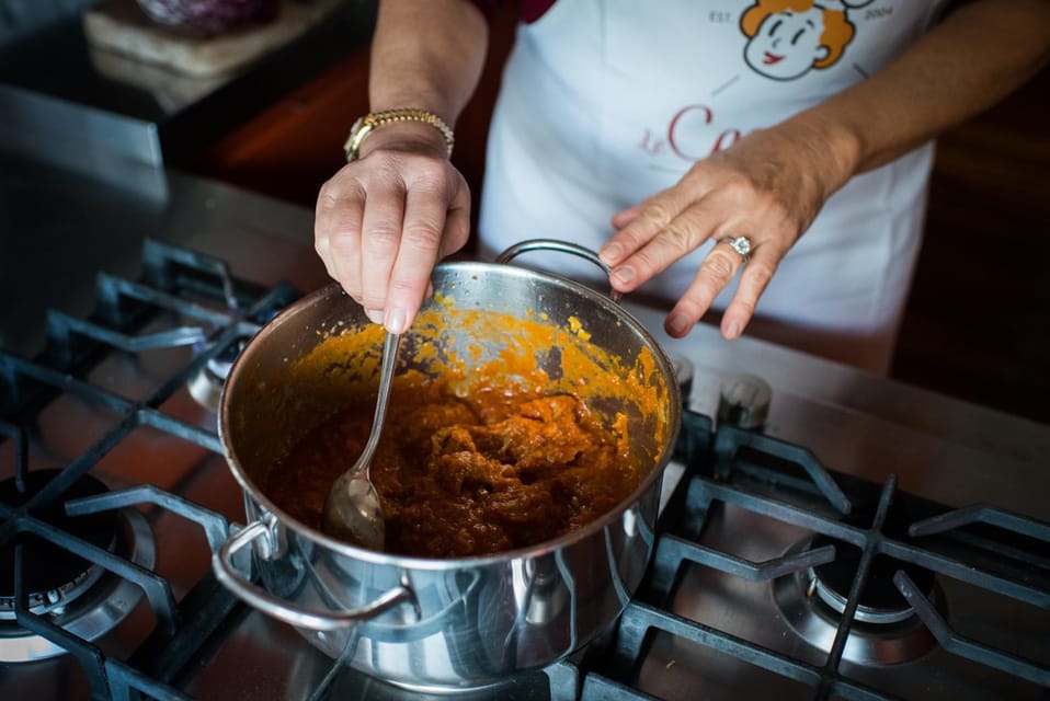 Spoleto: Market Tour and Meal at a Local's Home - Genuine Connection With Local Families