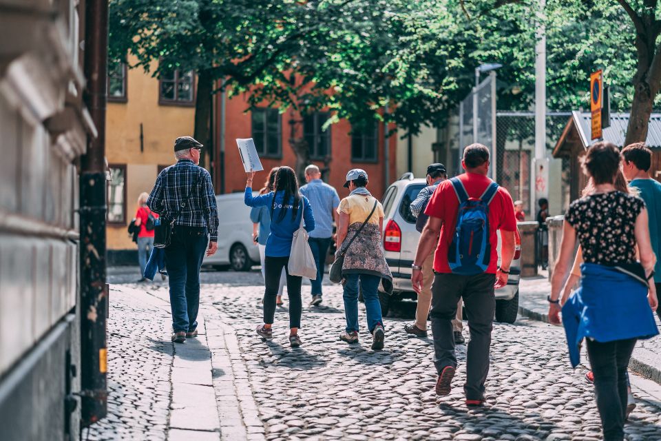 Stockholm: Old Town Walking Tour - Experience the Old Town