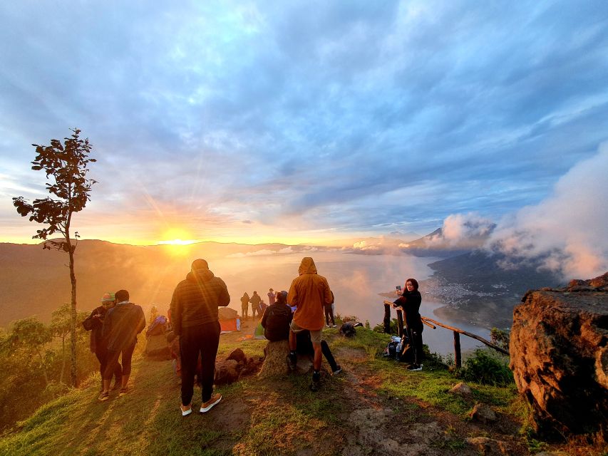 Sunrise and Hiking to the Indian Nose Mountain - Experiences From Fellow Hikers