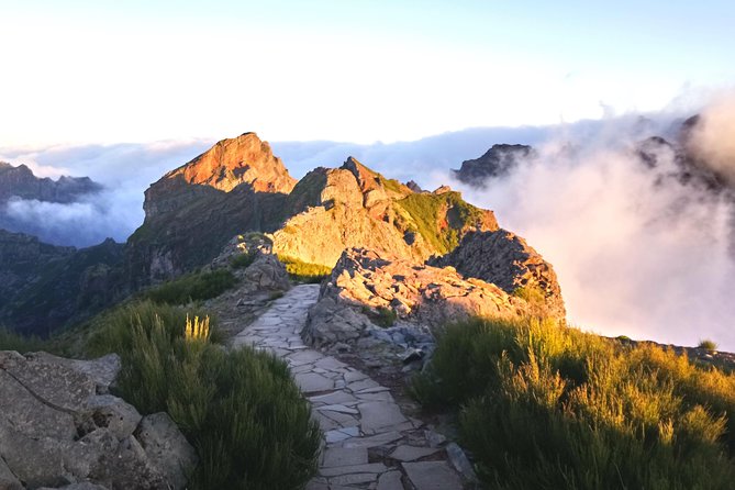 Sunrise Guided Hike PR1 Pico Do Areeiro Pico Ruivo Small Group - Professional Certified Mountain Guide