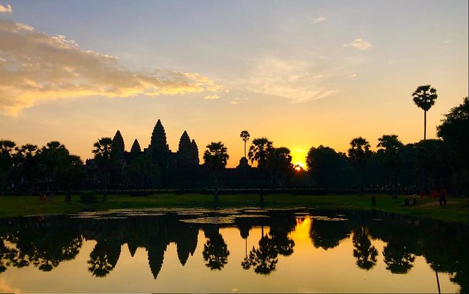 Sunrise Small-Group Tour of Angkor Wat From Siem Reap - Pickup and Drop-off